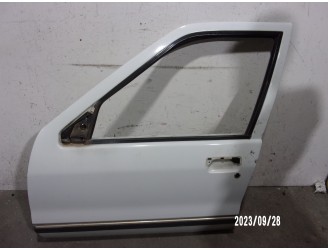 Recambio de puerta delantera izquierda para renault 19 txi 1.7 referencia OEM IAM 7751467509 BLANCA 5 PUERTAS
