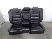 Recambio de asientos traseros para mazda cx-5 2.2 turbodiesel cat referencia OEM IAM KD515725XT02 CUERO NEGRO 5 PUERTAS