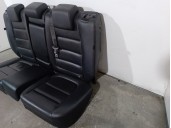 Recambio de asientos traseros para mazda cx-5 2.2 turbodiesel cat referencia OEM IAM KD515725XT02 CUERO NEGRO 5 PUERTAS