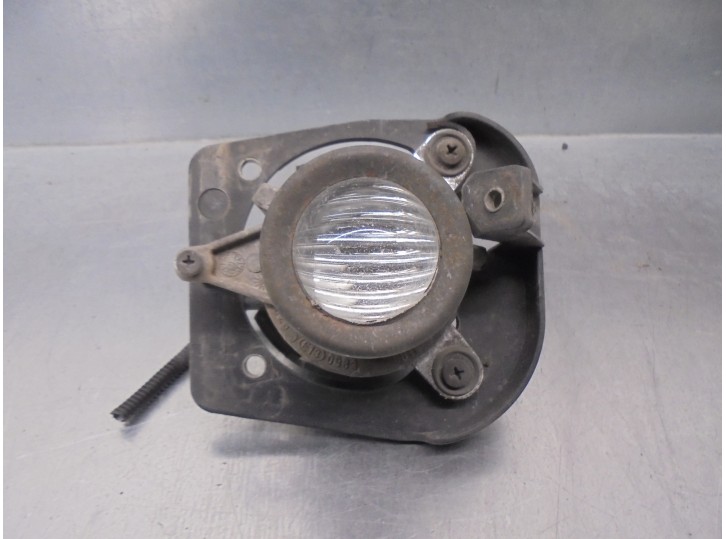 Recambio de faro antiniebla derecho para lancia ypsilon (101) 1.3 jtd 16v referencia OEM IAM 468499393  