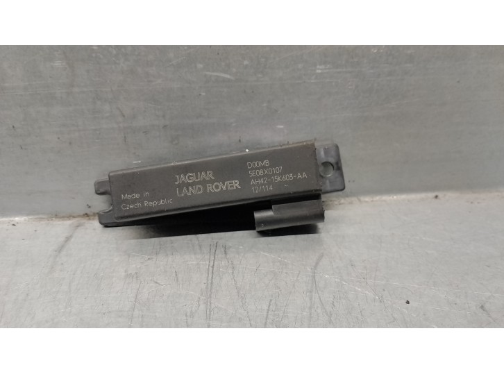 Recambio de antena para land rover evoque 2.2 sd4 cat referencia OEM IAM AH4215K603AA 5E08X0107 JAGUAR