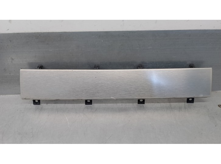 Recambio de moldura para land rover evoque 2.2 sd4 cat referencia OEM IAM BJ32045R61AB BJ32045R61AB 