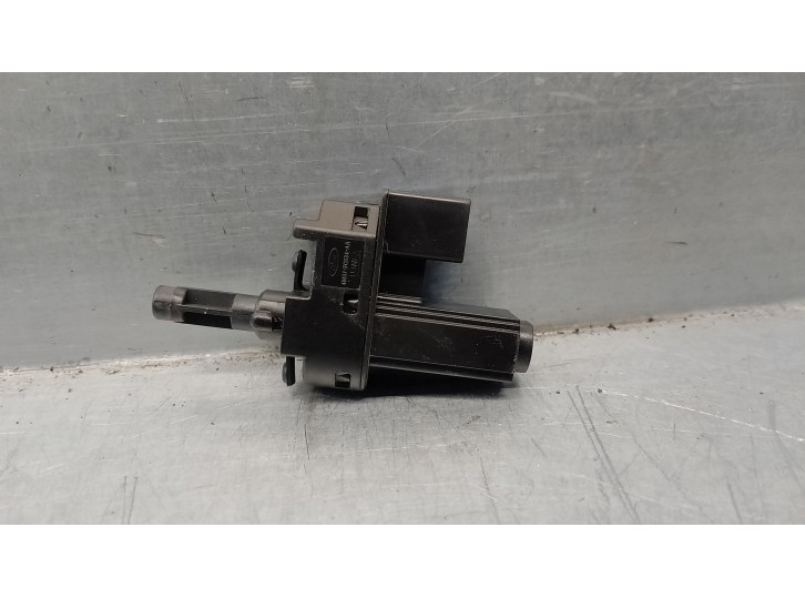 Recambio de interruptor para land rover evoque 2.2 sd4 cat referencia OEM IAM 4M5T7C534AA 4M5T7C534AA 
