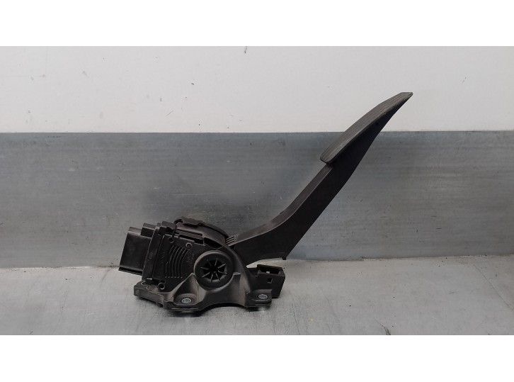 Recambio de potenciometro pedal para land rover evoque 2.2 sd4 cat referencia OEM IAM BJ329F836CB 6PV01083432 HELLA