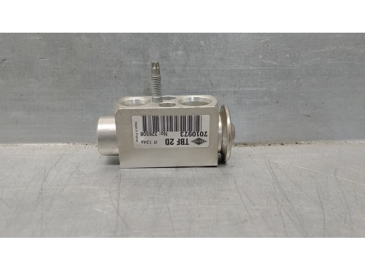 Recambio de valvula expansion para land rover evoque 2.2 sd4 cat referencia OEM IAM LR016631 7010973 