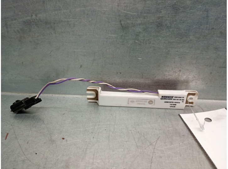 Recambio de antena para renault megane iv berlina 5p 1.5 dci diesel fap energy referencia OEM IAM 28590007R A2C53158506 CONTINE