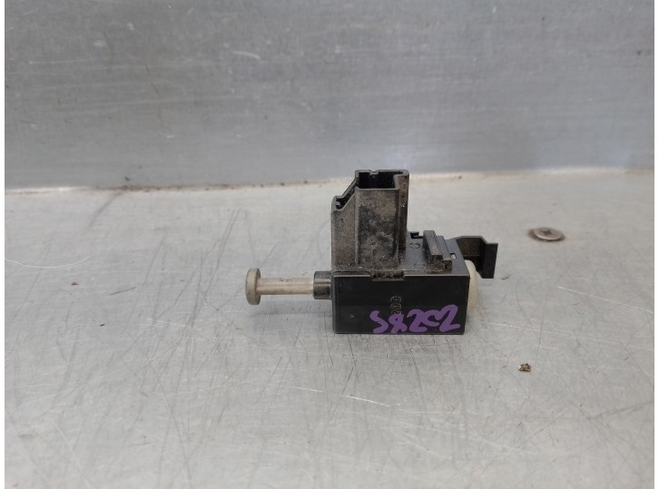 Recambio de interruptor para land rover evoque 2.2 sd4 cat referencia OEM IAM 6G9T11A152AA 6G9T11A152AA 