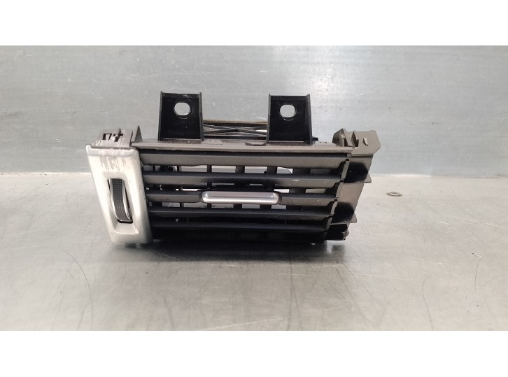 Recambio de rejilla aireadora para land rover evoque 2.2 sd4 cat referencia OEM IAM BJ32018B08BB BJ32018B08BB 