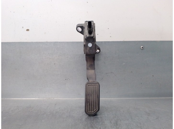 Recambio de potenciometro pedal para toyota auris 1.8 16v (híbrido) referencia OEM IAM 7811002120  