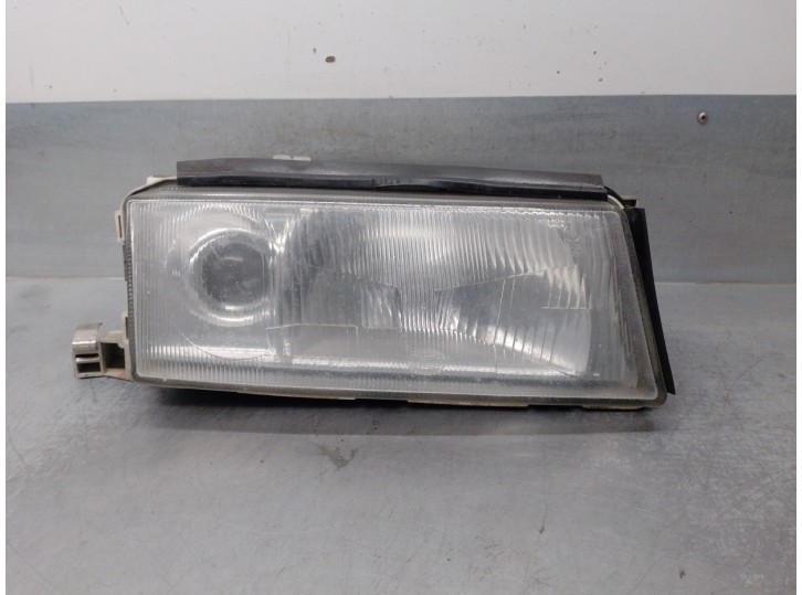 Recambio de faro derecho para skoda octavia berlina (1u2) 1.9 tdi referencia OEM IAM 1U1941018A  5 PÙERTAS