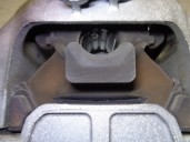 Replacement right engine mount for Skoda Octavia sedan (1U2) 1.9 TDI OEM IAM reference 1J0199262BF 