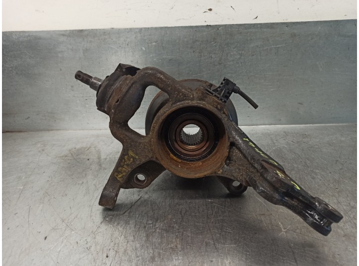 Recambio de mangueta delantera derecha para hyundai i30 1.4 cat referencia OEM IAM 517162R000 