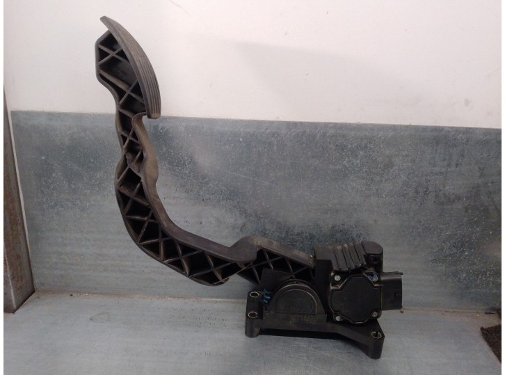 Recambio de potenciometro pedal para fiat stilo (192) 1.9 jtd cat referencia OEM IAM 46779078 0280752227 BOSCH