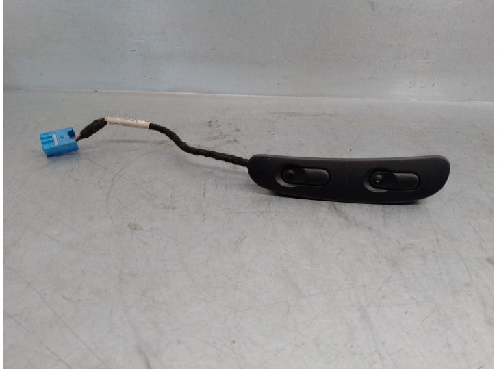 Recambio de mando elevalunas delantero derecho para opel vectra b berlina 1.8 16v cat referencia OEM IAM 90433372 