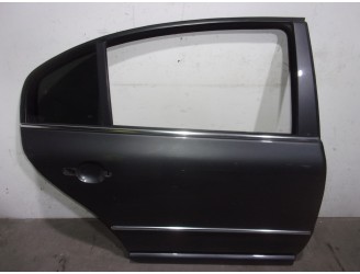 Recambio de puerta trasera derecha para skoda superb (3u4) 1.9 tdi referencia OEM IAM 3U5833052B GRIS OSCURO 4 PUERTAS