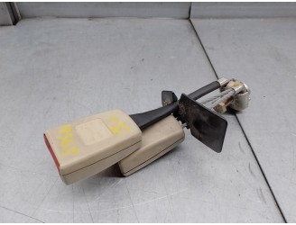 Recambio de enganche cinturon para skoda superb (3u4) 1.9 tdi referencia OEM IAM 3B0857739C TRA IZQ 4 PUERTAS