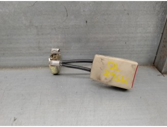 Recambio de enganche cinturon para skoda superb (3u4) 1.9 tdi referencia OEM IAM 3B0857740D TRA DER 4 PUERTAS