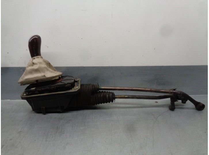 Recambio de palanca cambio para skoda superb (3u4) 1.9 tdi referencia OEM IAM 4B0711025F 8D0711025AM WOCO