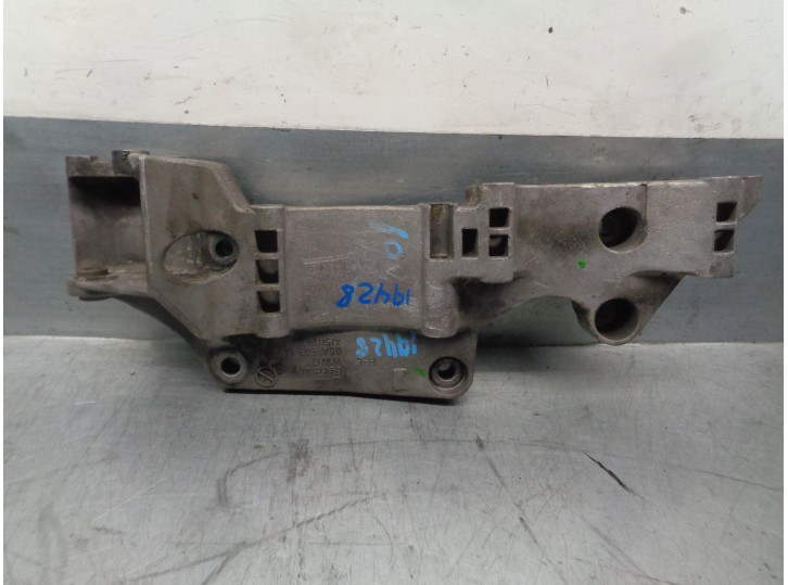 Recambio de soporte alternador para audi a3 (8l) 1.8 20v turbo referencia OEM IAM 06A903143H  