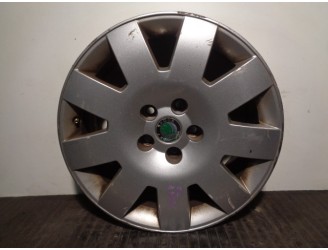 Recambio de llanta para skoda superb (3u4) 1.9 tdi referencia OEM IAM 3U0601025 R177JX17H2ET37 ALUMINIO 9P