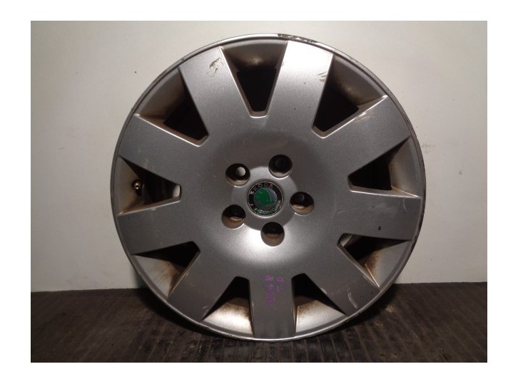 Recambio de llanta para skoda superb (3u4) 1.9 tdi referencia OEM IAM 3U0601025 R177JX17H2ET37 ALUMINIO 9P