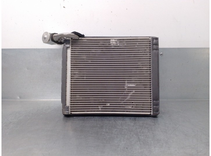 Recambio de evaporador aire acondicionado para toyota auris 1.8 16v (híbrido) referencia OEM IAM 4475004540  