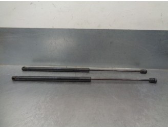 Replacement trunk / tailgate struts for Skoda Octavia Sedan (1Z3) 1.9 TDI DPF OEM IAM reference 1Z5827550 