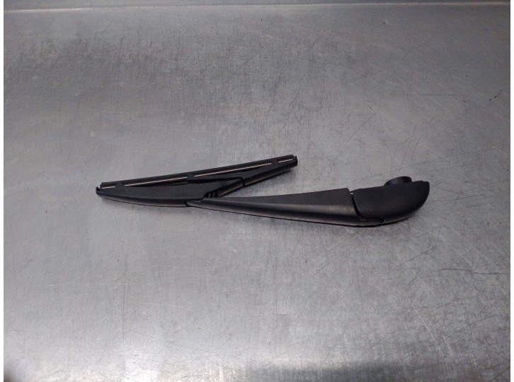 Recambio de brazo limpia trasero para toyota auris 1.8 16v (híbrido) referencia OEM IAM 8524102060  