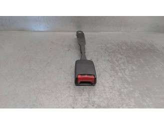 Recambio de enganche cinturon para volkswagen golf ii (191/193) 1.6 referencia OEM IAM 33012767  3 PUERTAS