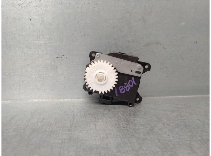 Recambio de motor calefaccion para toyota auris 1.8 16v (híbrido) referencia OEM IAM 1138002800 DE TRAMPILLA DENSO