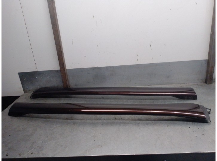 Recambio de molduras delanteras para opel zafira tourer 2.0 cdti cat referencia OEM IAM 342053287  