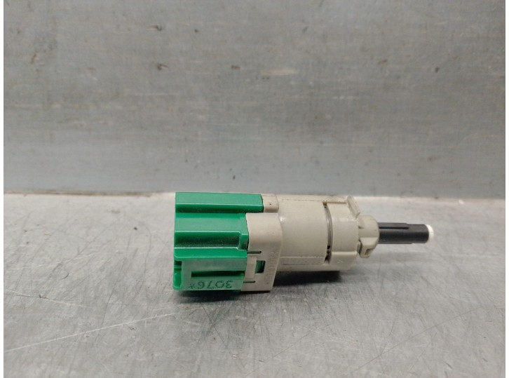 Recambio de interruptor para citroën ds3 1.2 12v e-thp referencia OEM IAM 9818232480 9818232480 