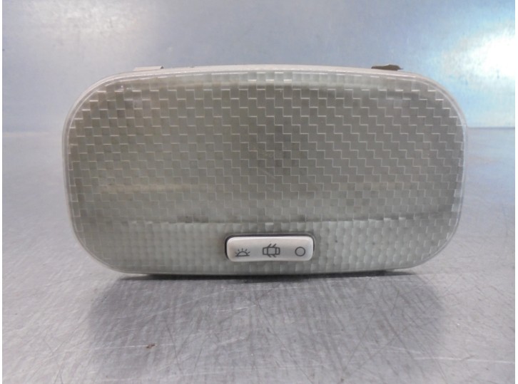 Recambio de luz interior para peugeot expert kasten 1.6 hdi fap referencia OEM IAM 9680717080  