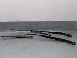 Recambio de brazo limpia delantero derecho para citroën ds3 1.2 12v e-thp referencia OEM IAM 9683828480 9683828280 