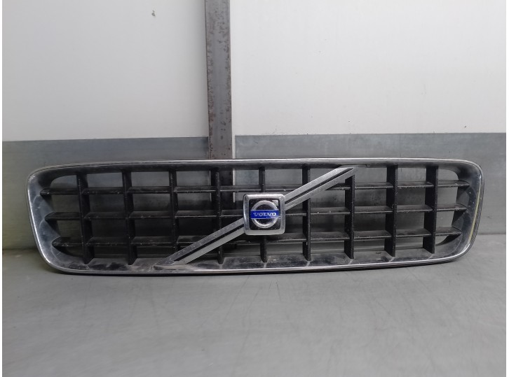 Recambio de rejilla delantera para volvo xc90 2.5 20v turbo cat referencia OEM IAM 8620641 