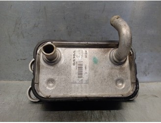 Recambio de enfriador aceite motor para volvo xc90 2.5 20v turbo cat referencia OEM IAM 8677974 C5851 BEHR
