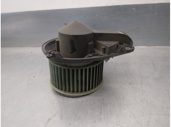 Recambio de motor calefaccion para audi a4 berlina (b5) 1.8 20v referencia OEM IAM 8D1820021 