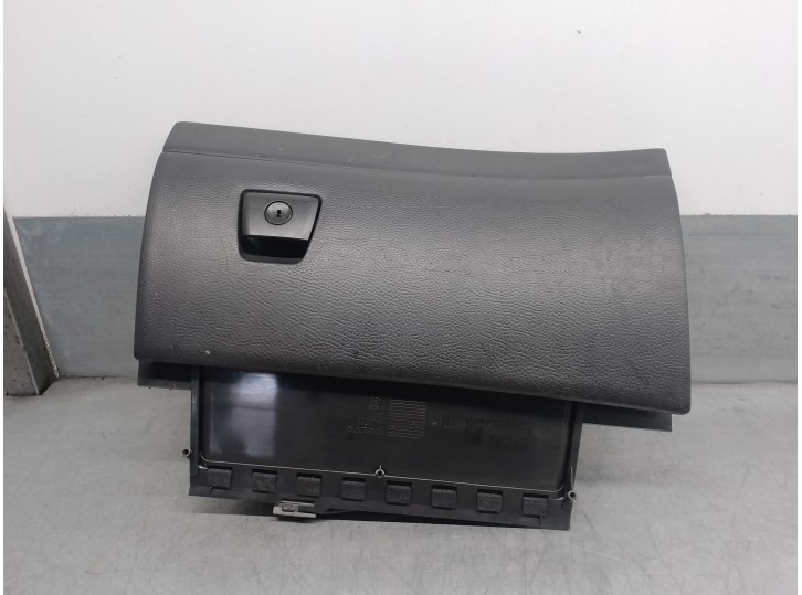 Recambio de guantera para volvo xc90 2.5 20v turbo cat referencia OEM IAM 3409421 