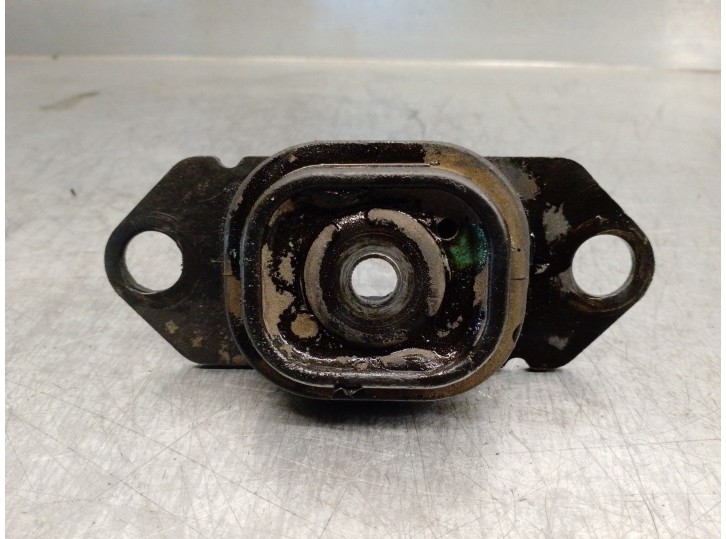 Recambio de soporte motor izquierdo para renault clio iii 1.4 16v referencia OEM IAM 8200352861  