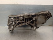 Recambio de soporte alternador para renault clio iii 1.4 16v referencia OEM IAM 8200425034 8200425034 