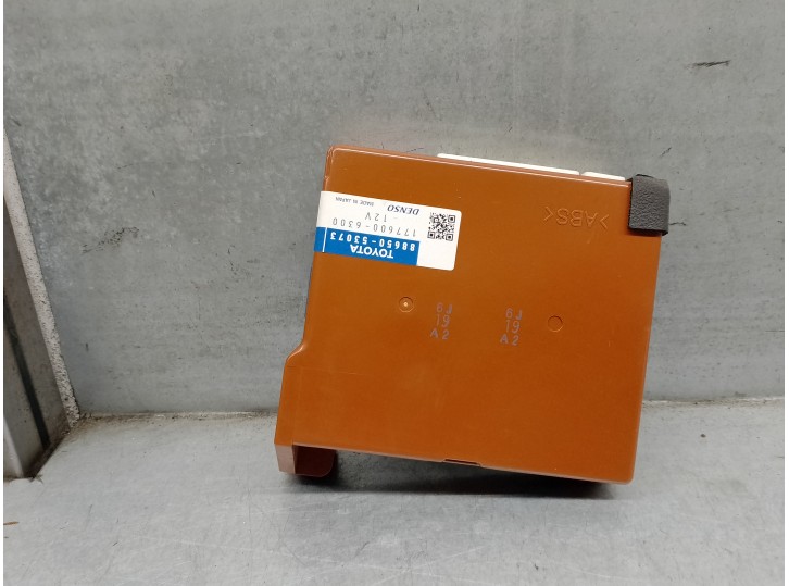 Replacement electronic module for Lexus IS 200 (DS2/IS2) D-CAT OEM IAM reference 8865053073 1776006300 DENSO