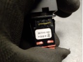 Replacement hazard warning switch for citroën c4 picasso OEM IAM reference 96781018ZD 