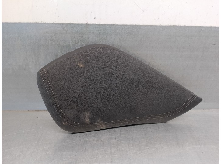 Replacement front moldings for Nissan 370 Z (Z34) 3.7 V6 CAT OEM IAM reference 969921EA0A 
