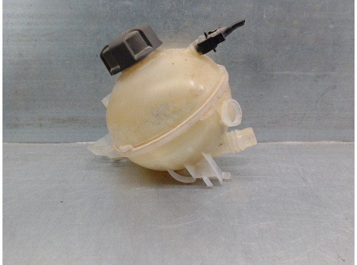 Recambio de deposito expansion para citroën c4 picasso referencia OEM IAM 9678514680  