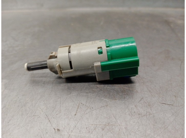 Recambio de interruptor para citroën c4 picasso referencia OEM IAM 9818232480  