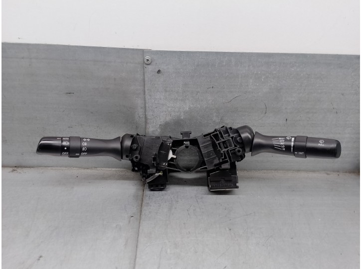 Recambio de mando luces para lexus is 200 (ds2/is2) d-cat referencia OEM IAM 8465230541 