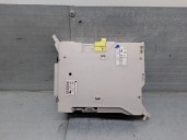 Recambio de caja reles / fusibles para lexus is 200 (ds2/is2) d-cat referencia OEM IAM 8273053050  