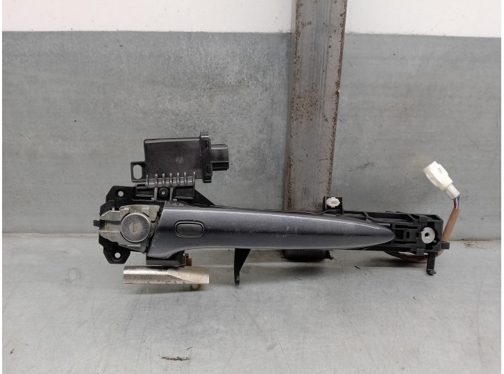 Recambio de maneta exterior delantera izquierda para lexus is 200 (ds2/is2) d-cat referencia OEM IAM 6920253010 4 PUERTAS