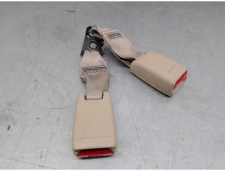 Recambio de enganche cinturon para lexus is 200 (ds2/is2) d-cat referencia OEM IAM 7348053020A0 TRA IZQ 4 PUERTAS