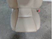 Recambio de asiento delantero derecho para lexus is 200 (ds2/is2) d-cat referencia OEM IAM 4932959 CUERO BEIGE 4 PUERTAS